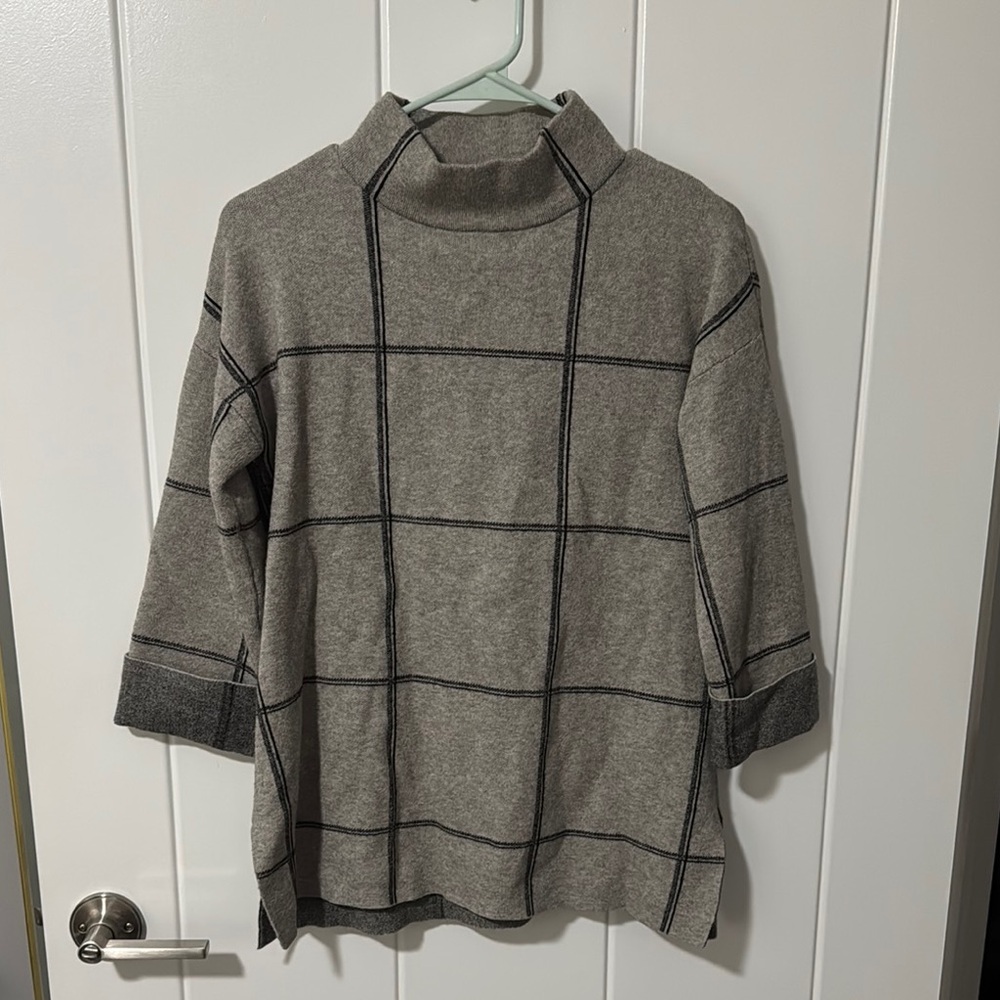 Gray Plaid Turtleneck Sweater